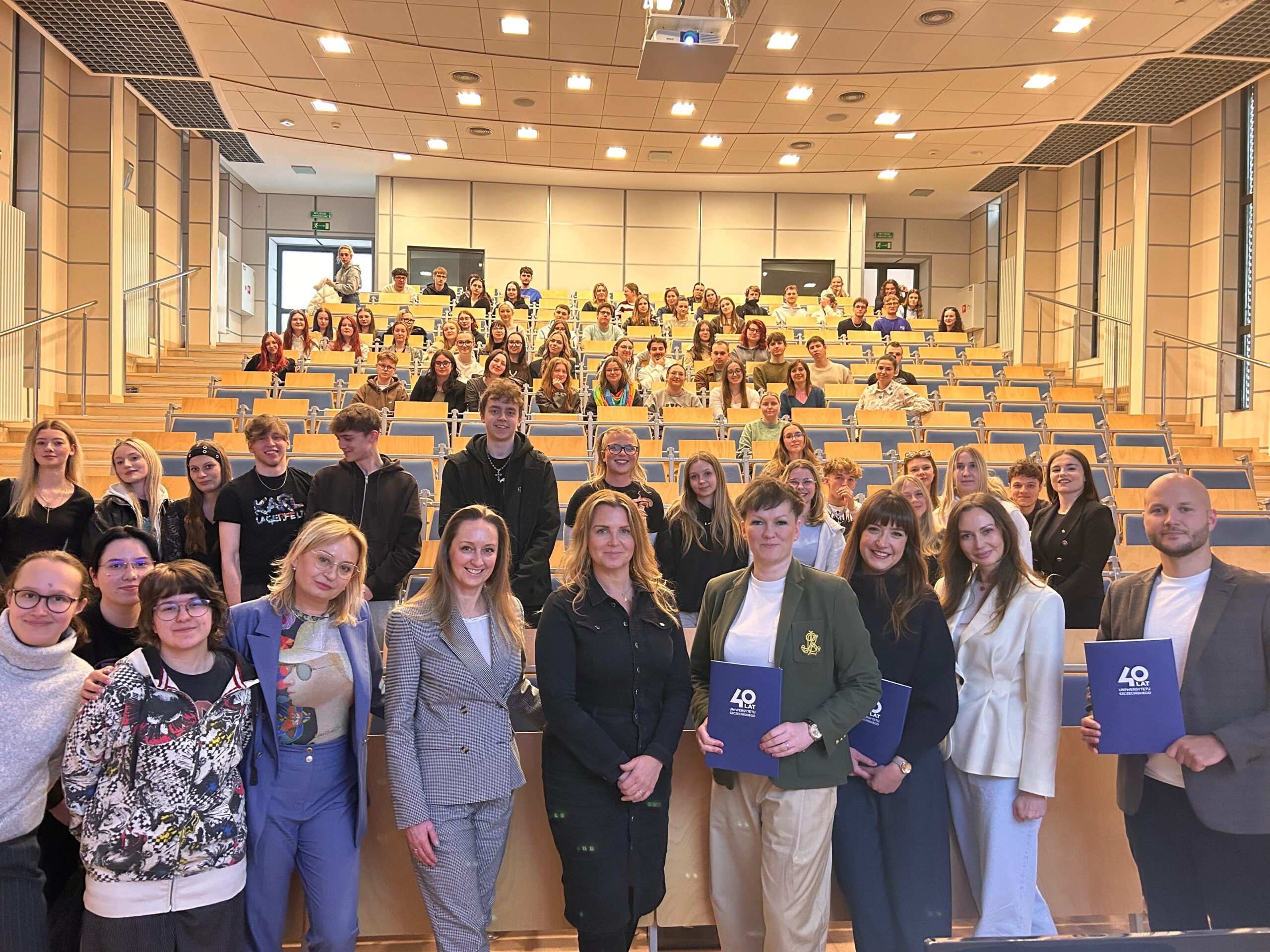 🎓 „Turystyka bez filtra: Hotelarstwo okiem praktyków” – relacja ze spotkania